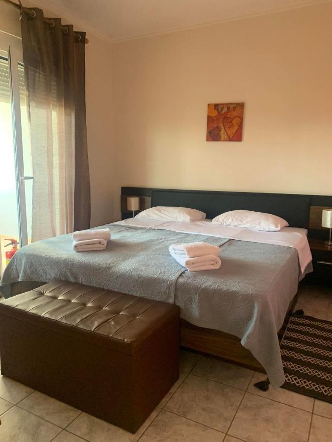 Hotel Loga Tycheron Ngoại thất bức ảnh