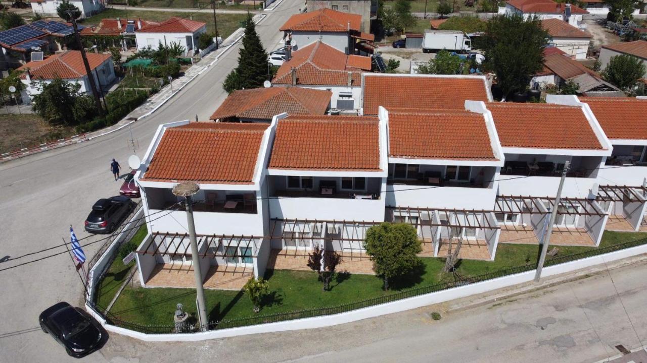 Hotel Loga Tycheron Ngoại thất bức ảnh