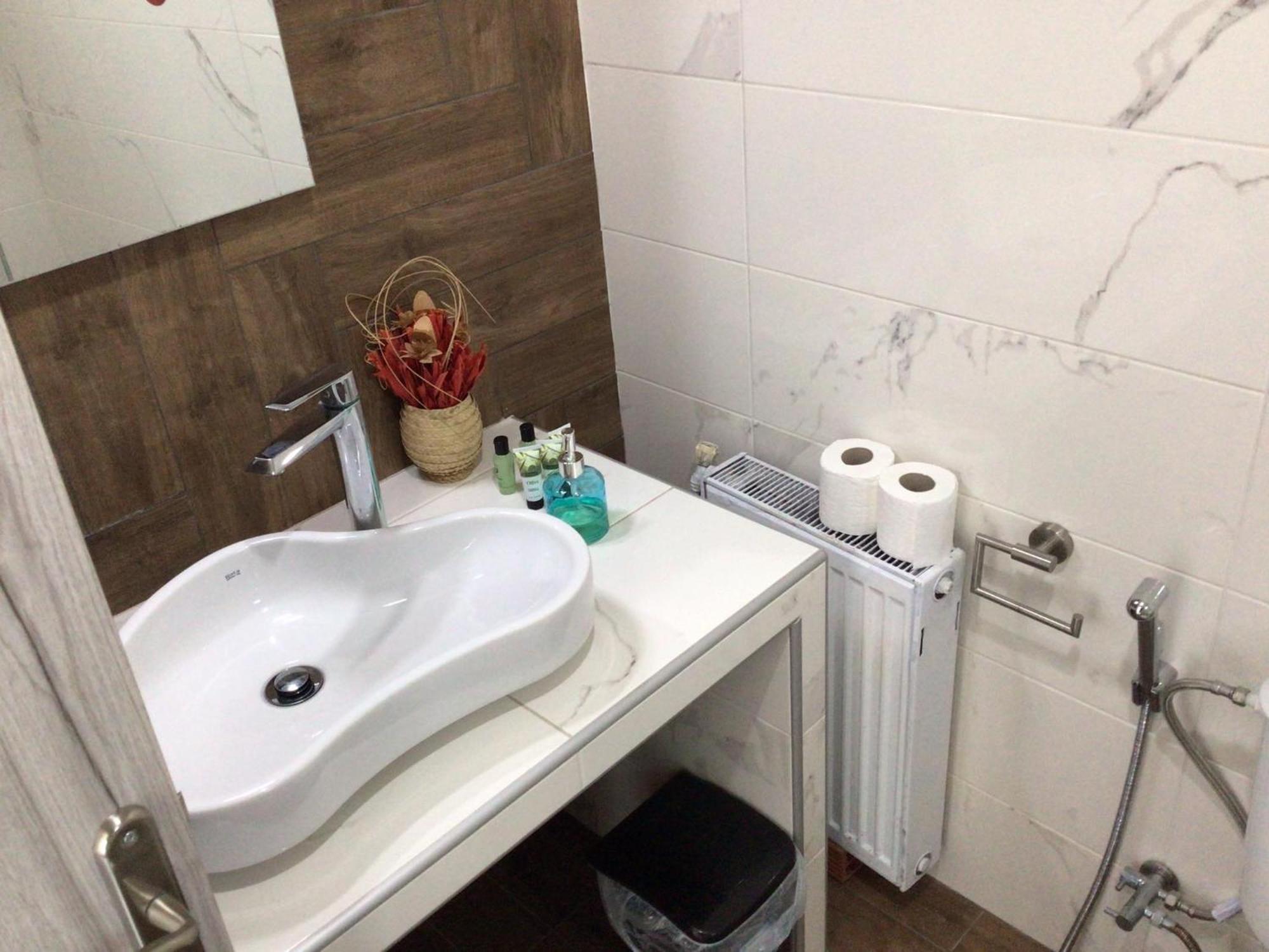 Hotel Loga Tycheron Ngoại thất bức ảnh